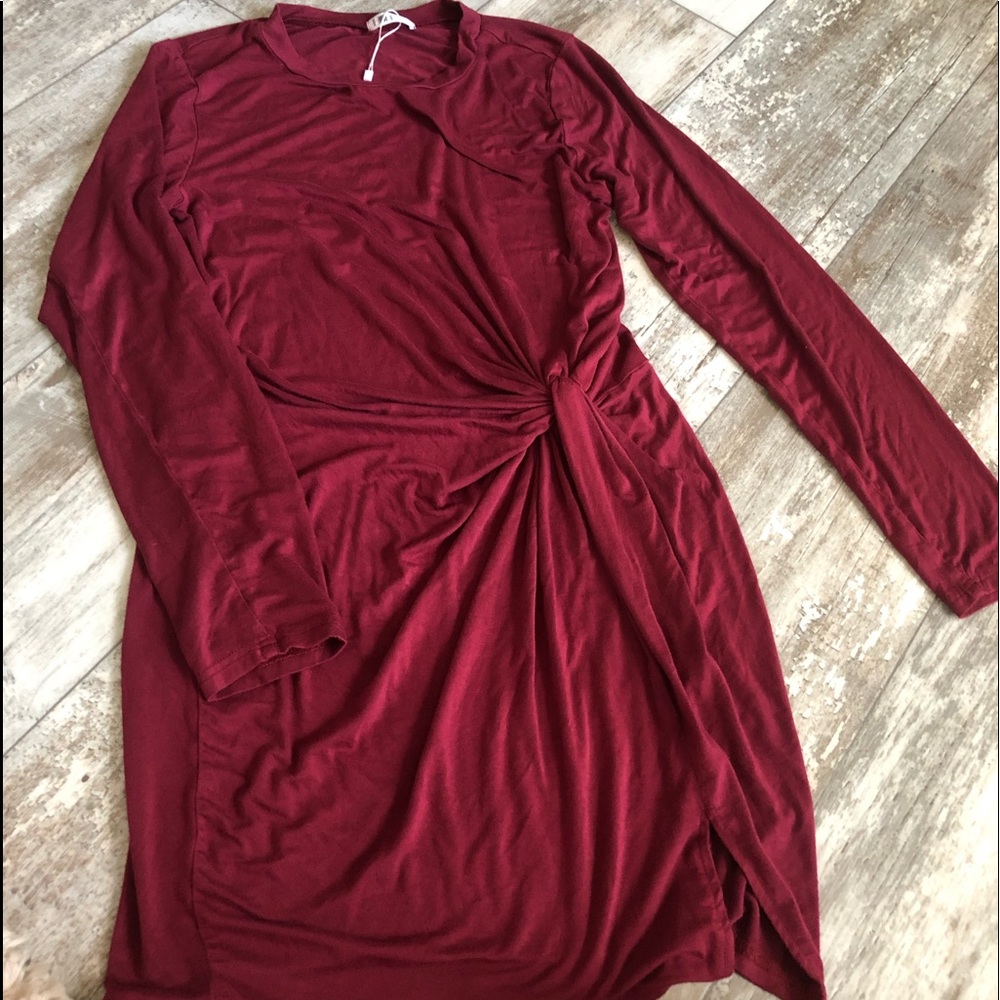 Maroon Body con dress with knot